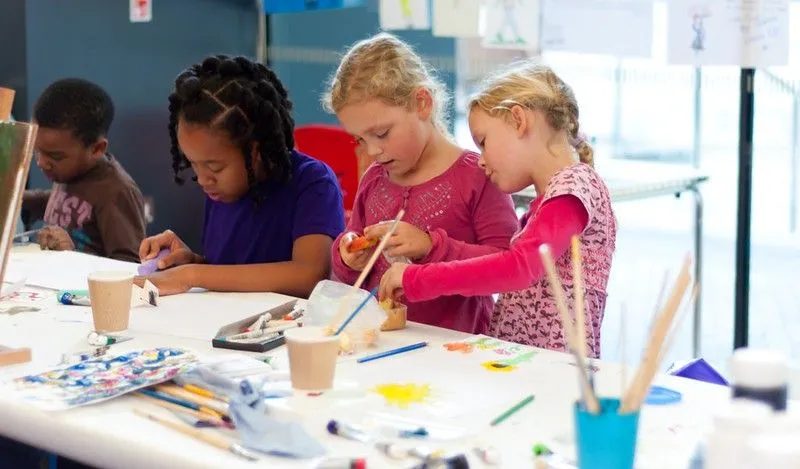 unicorn theatre free crafts sessions