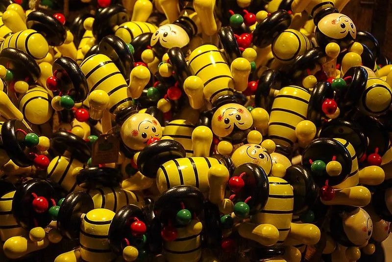 toy bumble bees